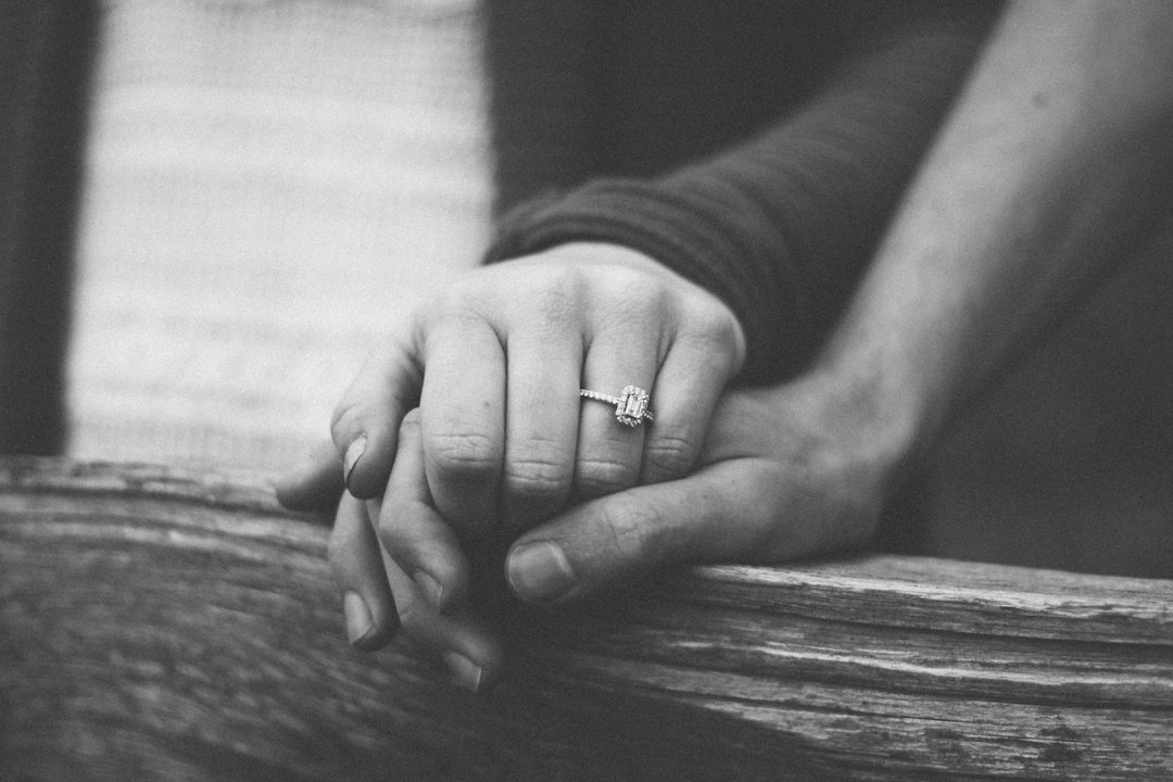 Forlovelsesringer: Den Ultimative Guiden til Den Perfekte Ringen